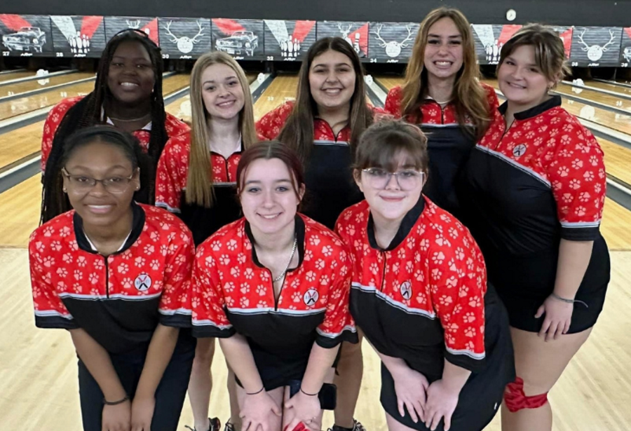 Struthers Girls Bowling